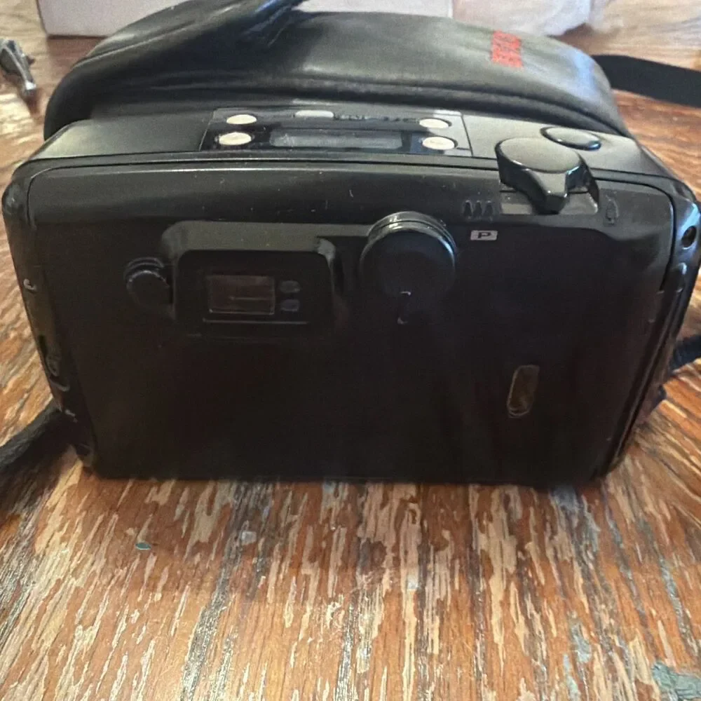 Pentax IQZoom 105WR Weather Resistant Film Camera w/ Case- Tested & Works